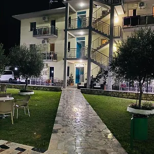Vila Hotel Hotel apartamentowy Velipojë