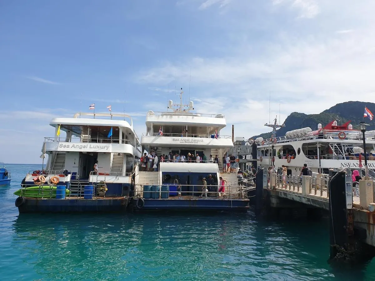 Aladdin Guest House Phi Phi Don Hotel