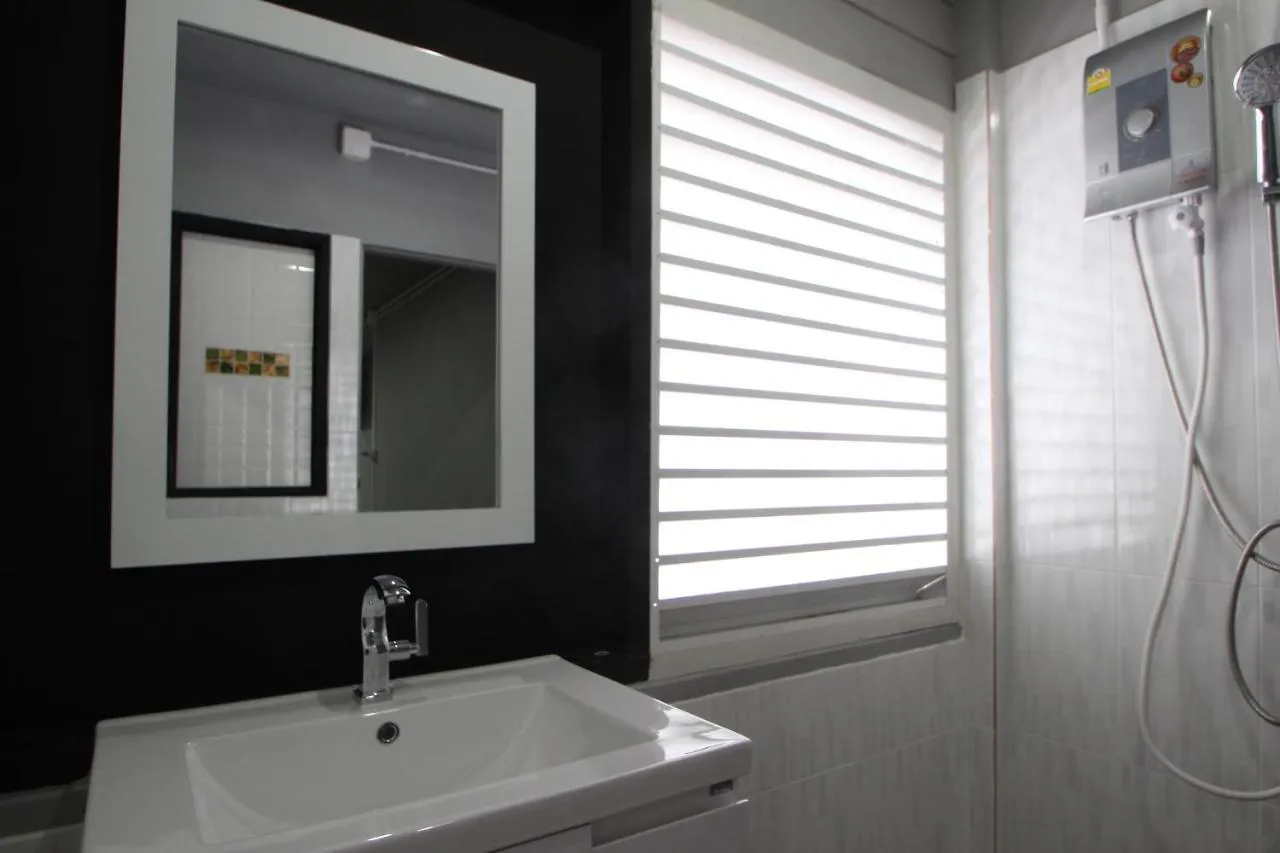 Aladdin Guest House Phi Phi Don 2*,  Thailand