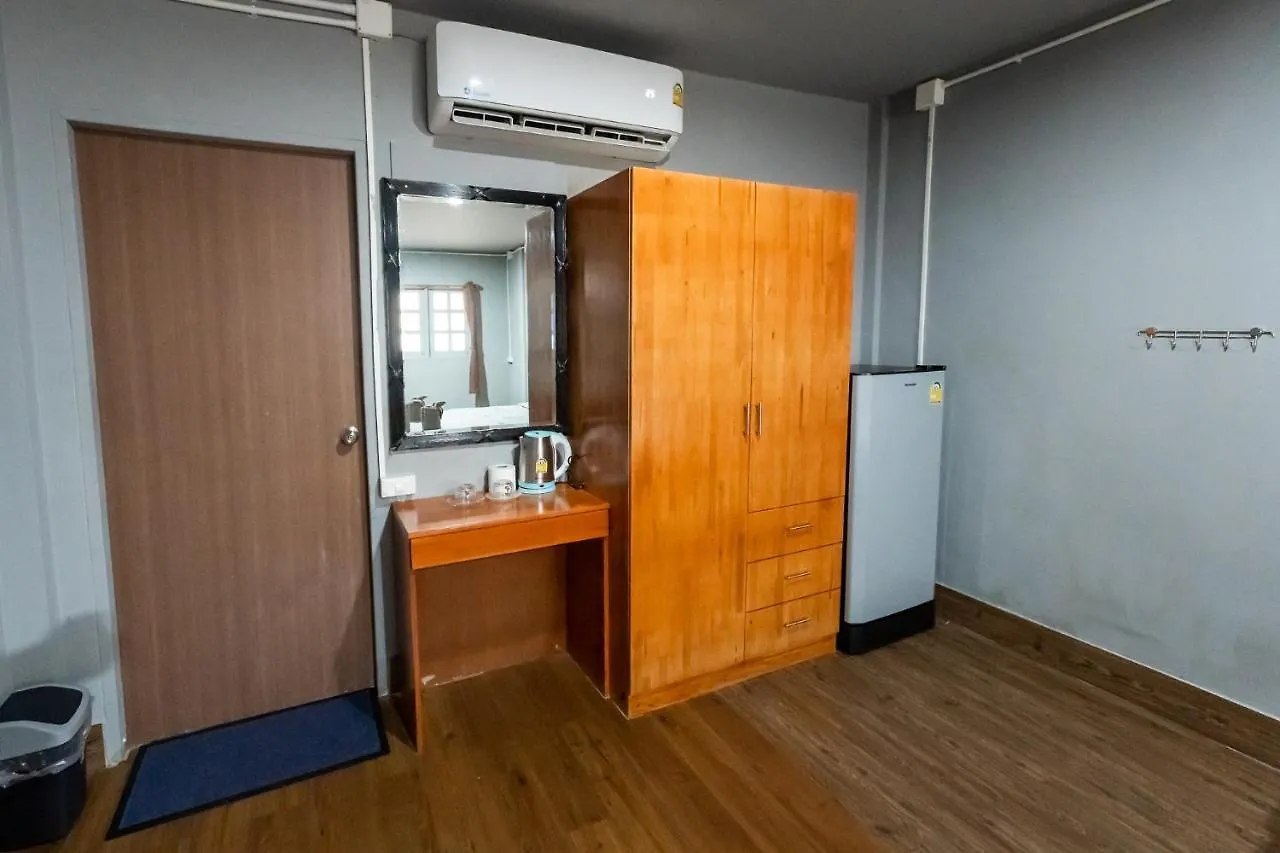 Aladdin Guest House Phi Phi Don 2*,  Thailand